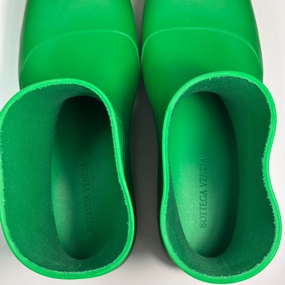 Bottega Veneta Puddle Boots in Green - Picture 7 of 9